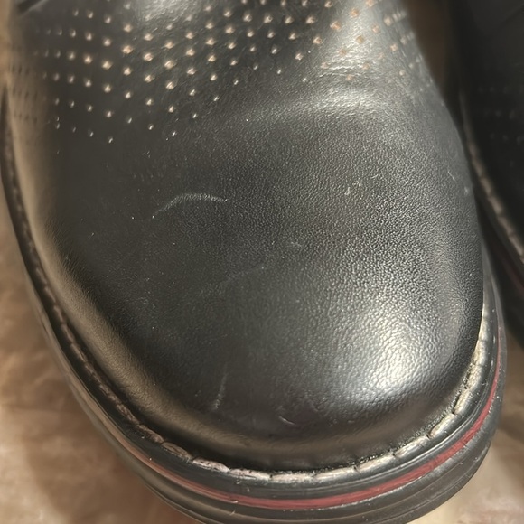 PEGADA black leather slip on oxford shoes. Elastic laces and material to slip on - Picture 13 of 13